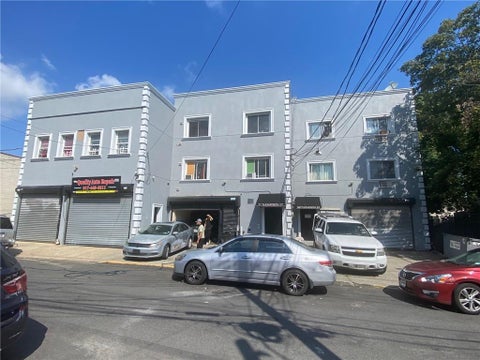 Multifamily For Sale - 75 Thompson Street<br/> Staten  Island, NY 10304