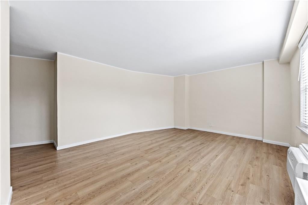 Photo of 2650 Ocean Parkway #6S, Brooklyn, NY 11235 (MLS # 501979)