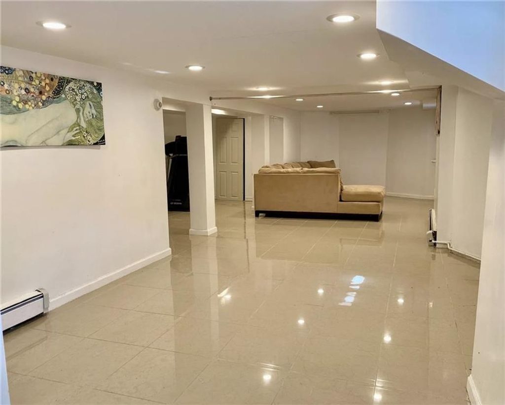 Photo of 31-35 Norwood Avenue #1B, Staten Island, NY 10304 (MLS # 498368)