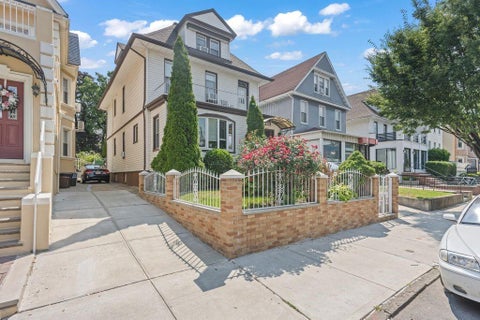 Multifamily For Sale - 350 77th Street<br/> Kings County, Brooklyn, NY 11209