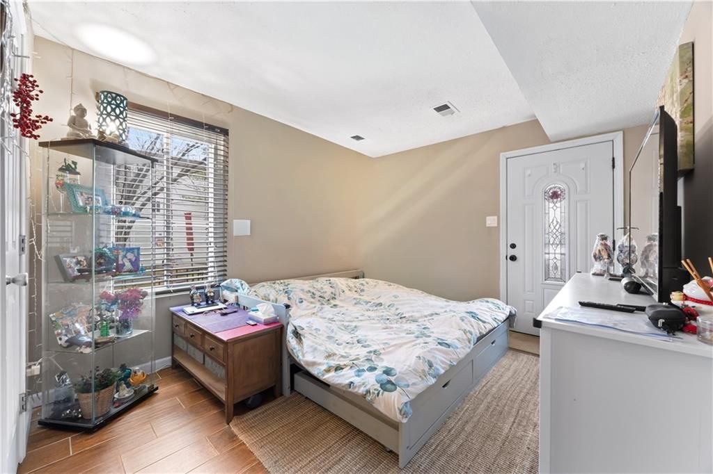 Photo of 278 Ilyssa Way, Staten Island, NY 10312 (MLS # 499814)