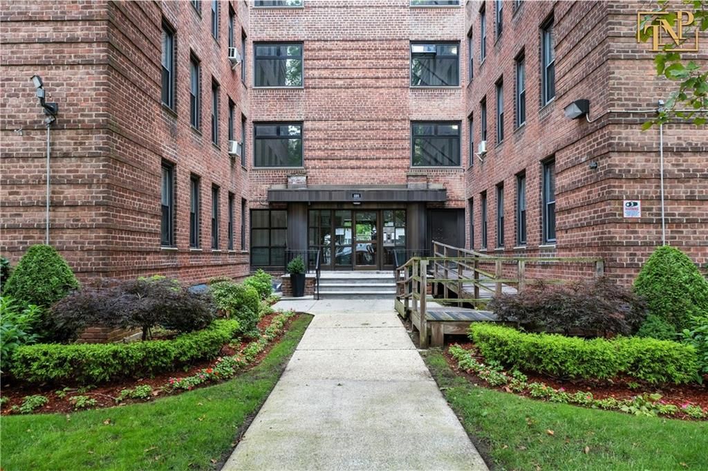Photo of 2251 Knapp Street #5A, Brooklyn, NY 11229 (MLS # 495111)