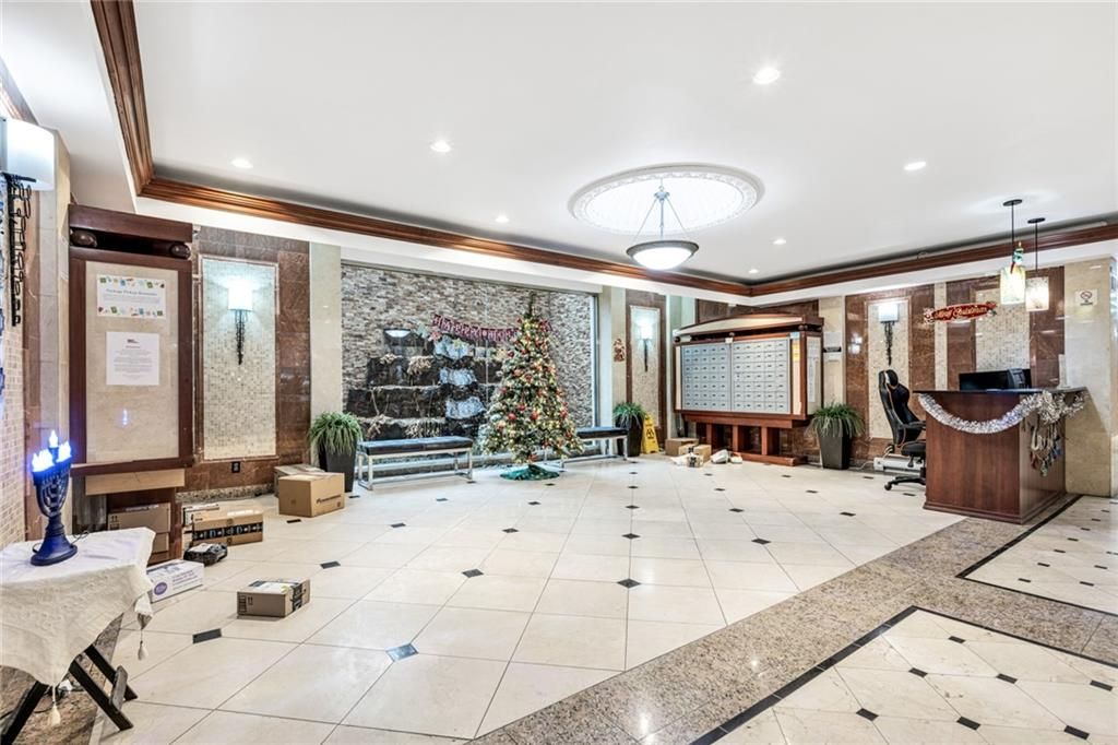 Photo of 2 End Avenue #5N, Brooklyn, NY 11235 (MLS # 497956)