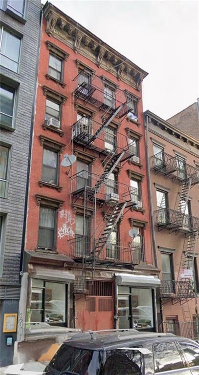 Multifamily For Sale - 195 Henry Street<br/> Brooklyn, NY 10002