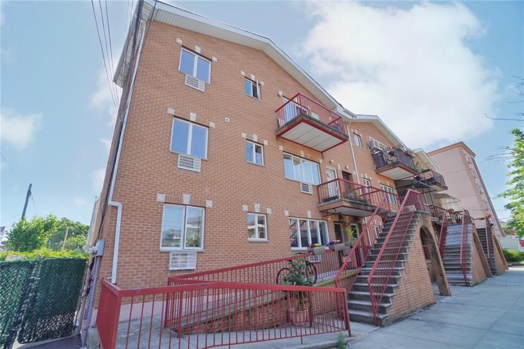 Photo of 2801 28th Street #2A, Brooklyn, NY 11235 (MLS # 500186)