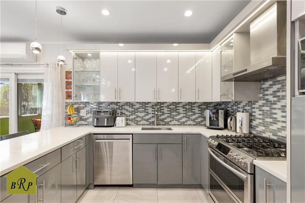 2038 Stuart Street, Brooklyn, New York image 14