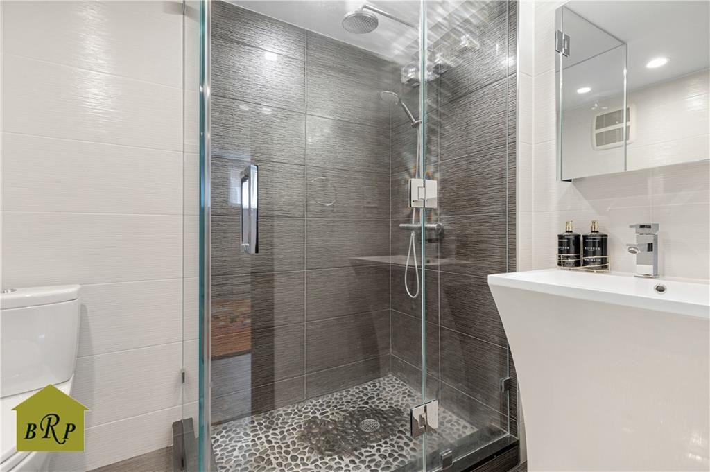 2038 Stuart Street, Brooklyn, New York image 30