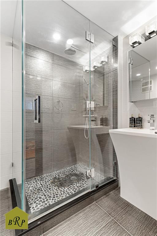 2038 Stuart Street, Brooklyn, New York image 31