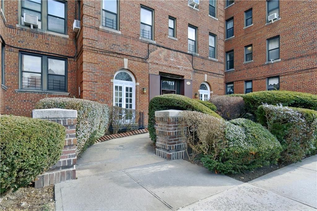 Photo of 1625 13th Street #4G, Brooklyn, NY 11229 (MLS # 498469)