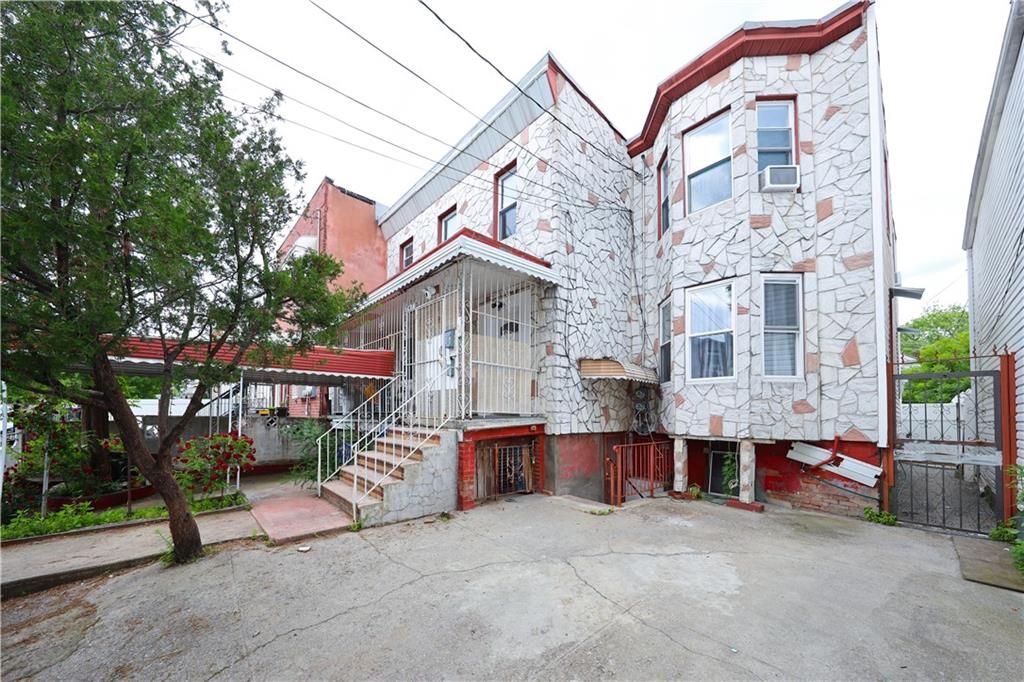 Photo of 243 Wyona Street, Brooklyn, NY 11207 (MLS # 492478)