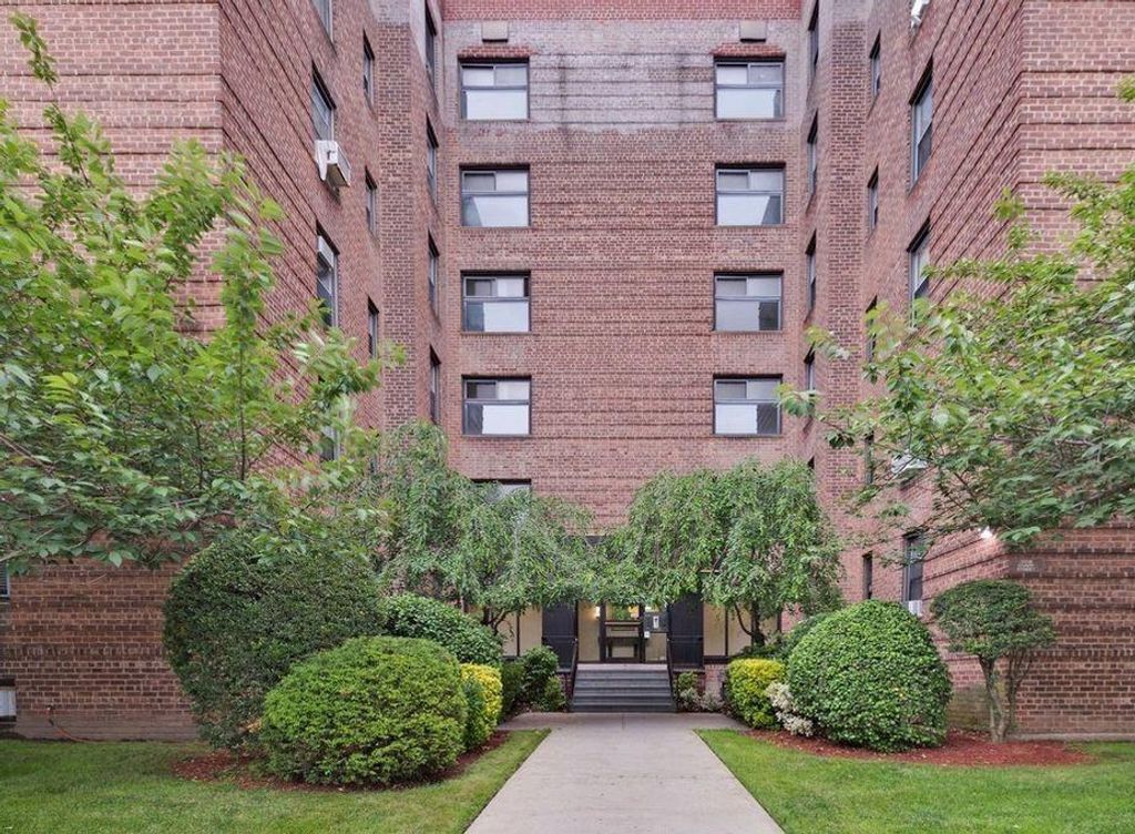 Photo of 2209 Knapp Street #5A, Brooklyn, NY 11229 (MLS # 496414)