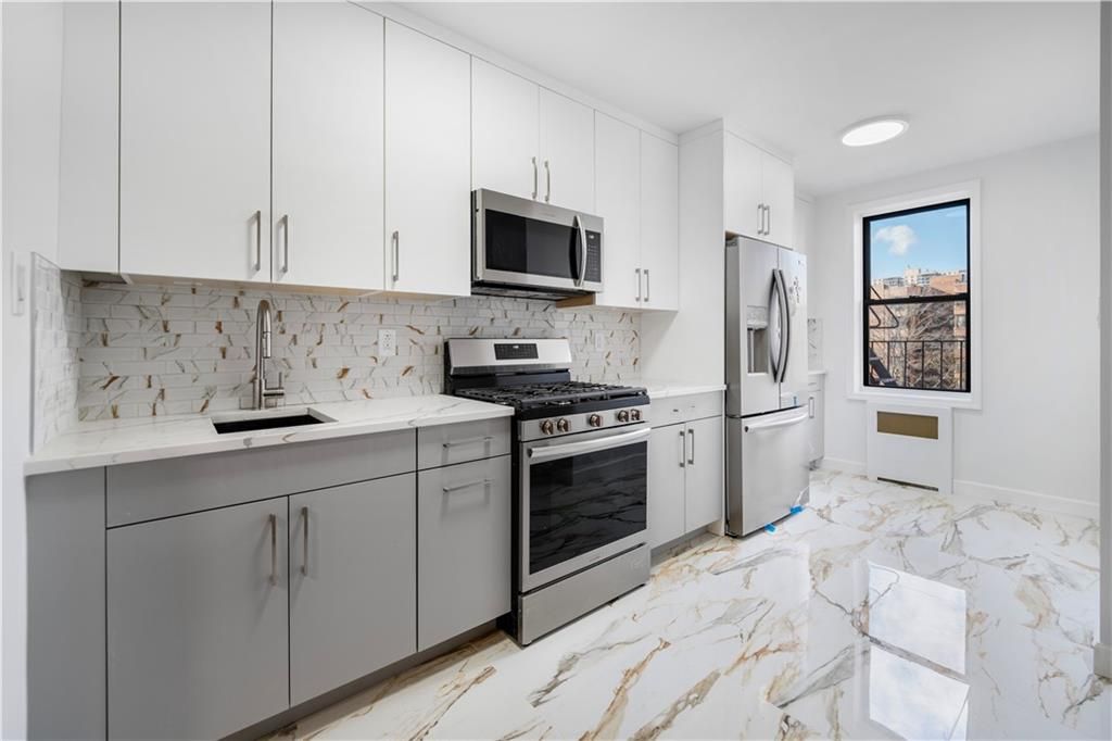 Photo of 3101 Ocean Parkway #5C, Brooklyn, NY 11234 (MLS # 499260)