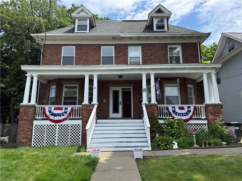 Homes For Sale - 63 Highview Avenue<br/> Staten  Island, NY 10301