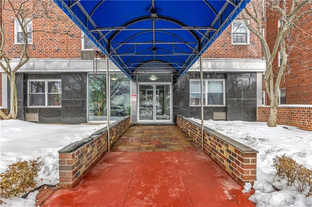 Photo of 2580 Ocean Parkway #3P, Brooklyn, NY 11235 (MLS # 498880)