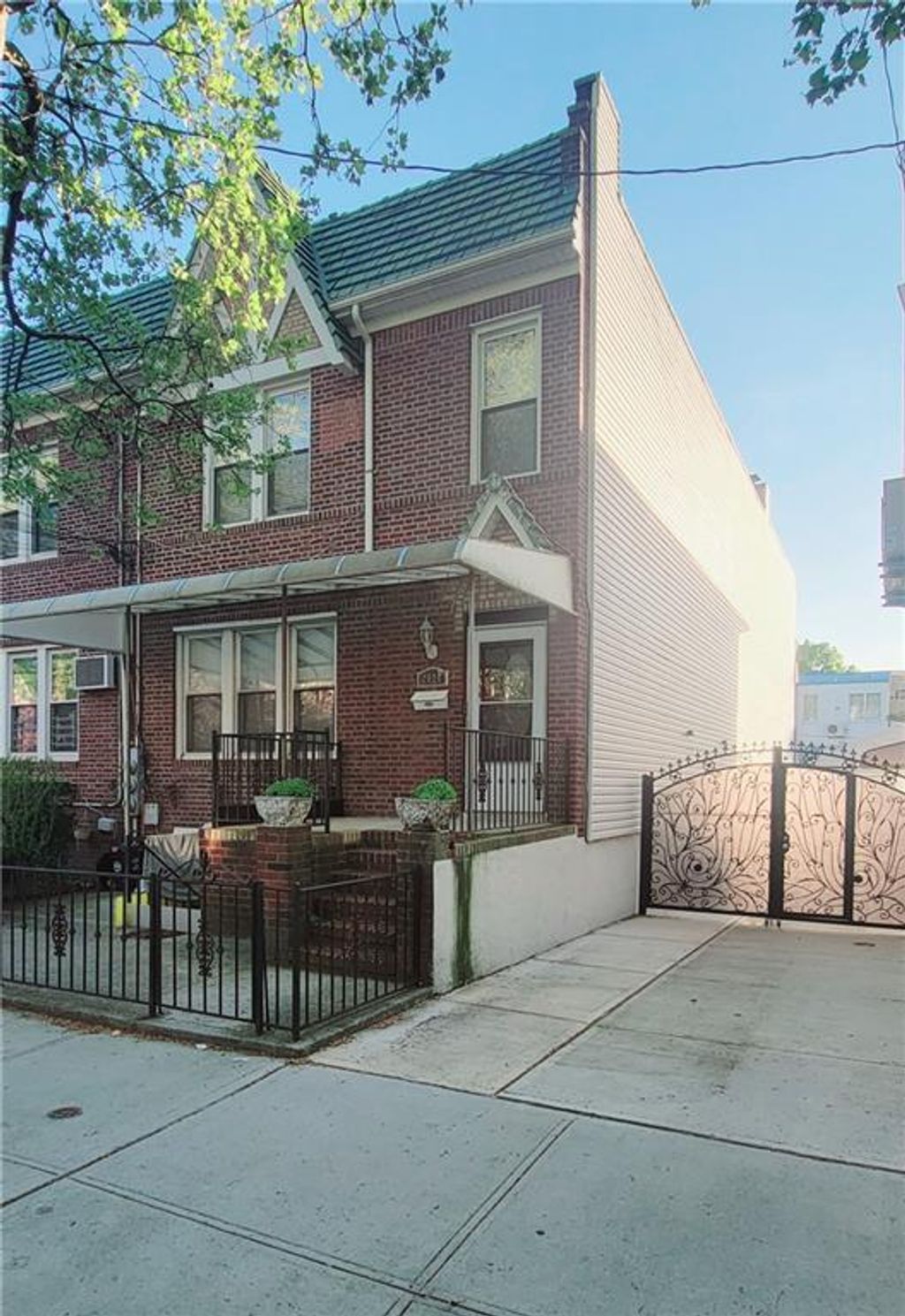 Photo of 2024 27th Street, Brooklyn, NY 11229 (MLS # 501472)
