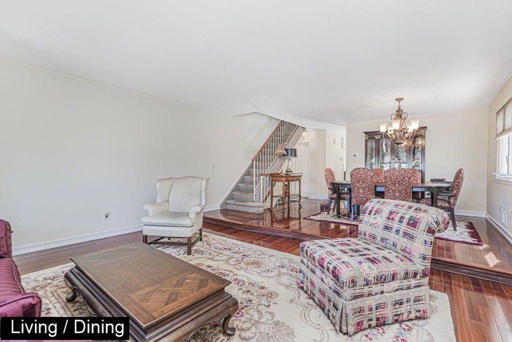 Photo of 98 Cotter Avenue, Staten Island, NY 10306 (MLS # 497933)