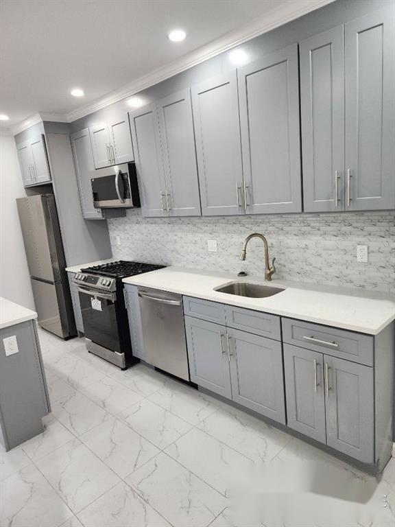 Photo of 101 19th Street #2R, Richmond Hill, NY 11419 (MLS # 505748)