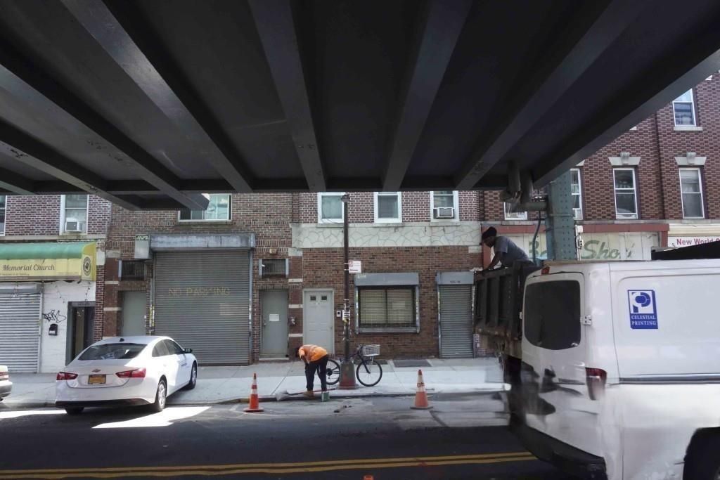 Photo of 125-16 Jamaica Avenue, Richmond Hill, NY 11418 (MLS # 498414)