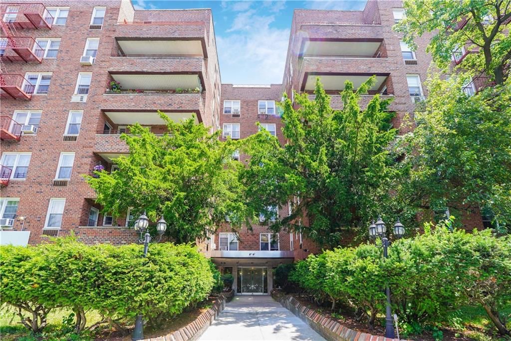 Photo of 2727 Ocean Parkway #A14, Brooklyn, NY 11235 (MLS # 496989)