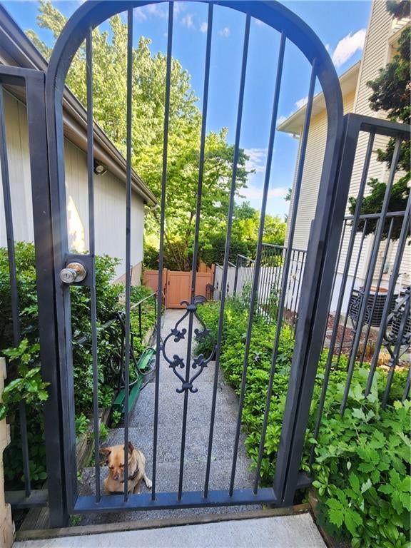 Photo of 16 Manor Court, Staten Island, NY 10306 (MLS # 504203)