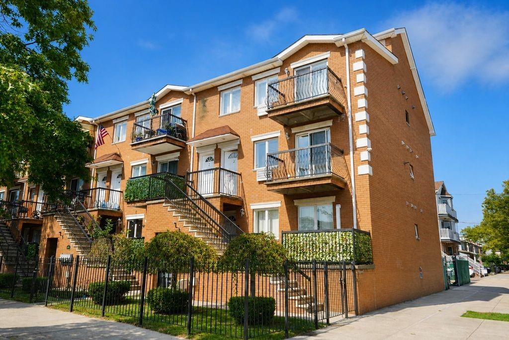 Photo of 3115 Emmons Avenue #4B, Brooklyn, NY 11235 (MLS # 505389)