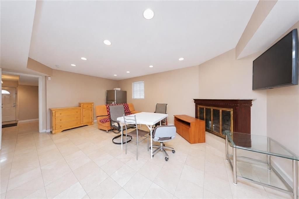 Photo of 90 Elson Street, Staten Island, NY 10314 (MLS # 501912)