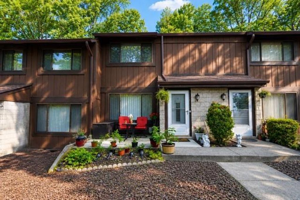 Photo of 8 Rumson Road #8, Staten Island, NY 10314 (MLS # 502893)