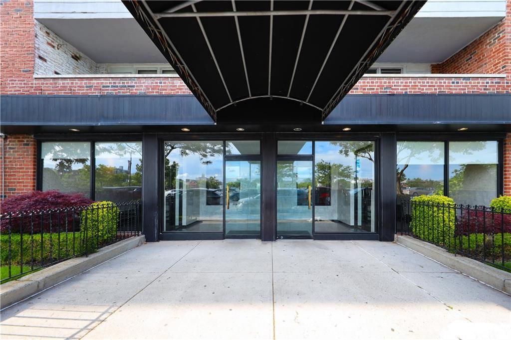 Photo of 1625 Emmons Avenue #4N, Brooklyn, NY 11235 (MLS # 493113)