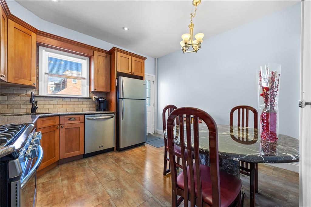 439 Marine Avenue, Brooklyn, New York image 8