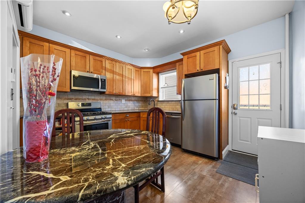 439 Marine Avenue, Brooklyn, New York image 5