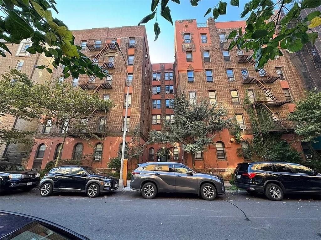 Photo of 3100 Brighton 3rd Street #6J, Brooklyn, NY 11235 (MLS # 498777)