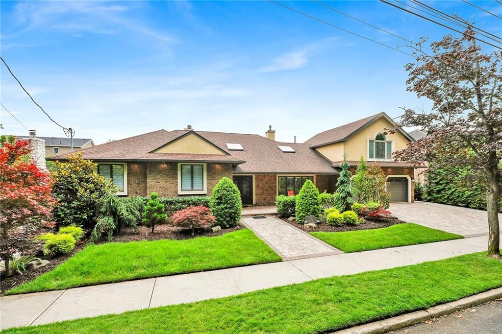 Photo of 290 Koch Boulevard, Staten Island, NY 10312 (MLS # 500883)