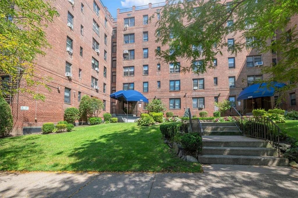 Photo of 9255 Shore Road #3C, Brooklyn, NY 11209 (MLS # 504093)