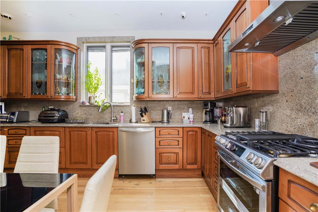 2314 National Drive, Brooklyn, New York image 6