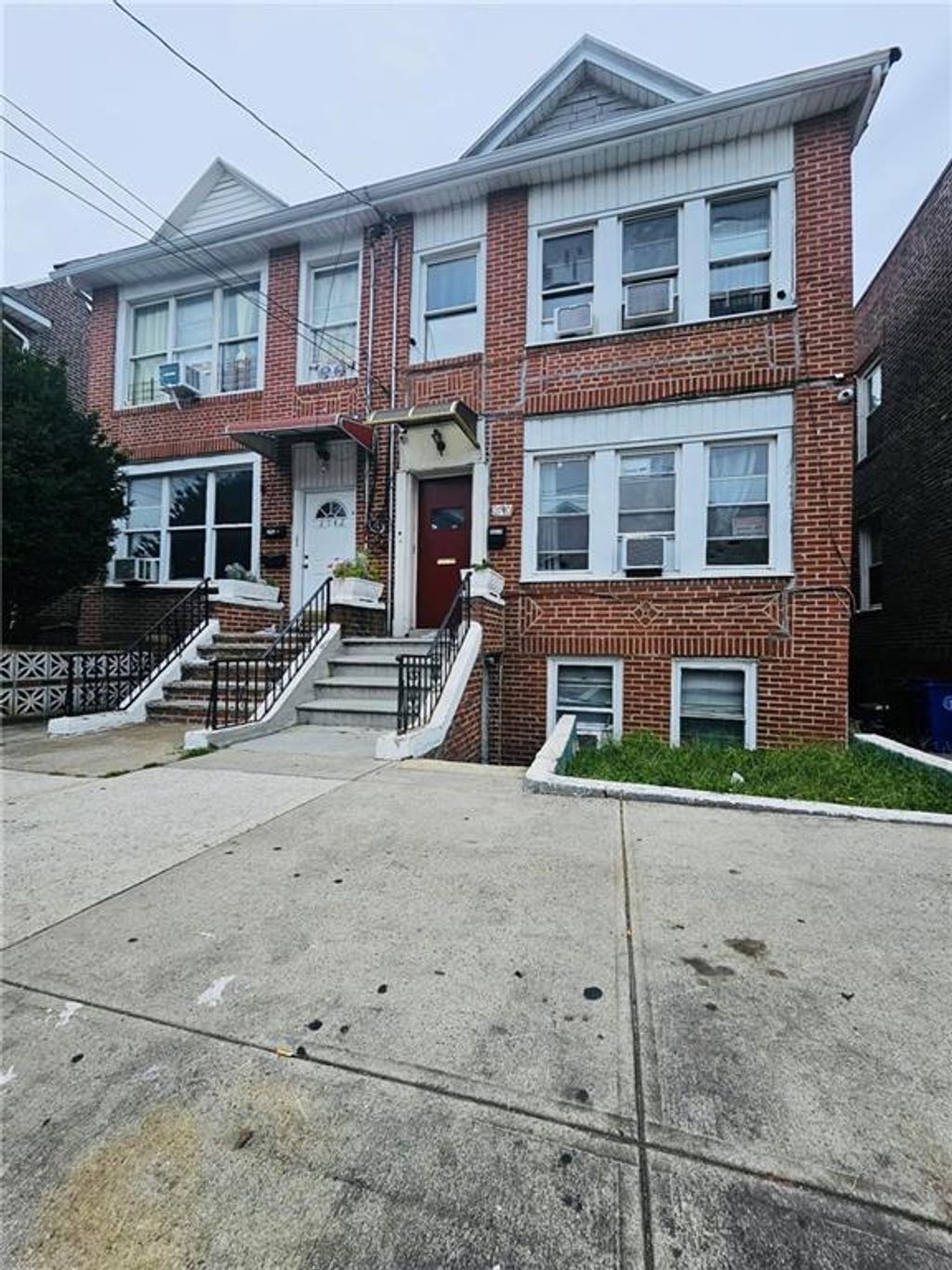 Photo of 2740 Brighton 7th Street, Brooklyn, NY 11235 (MLS # 495900)