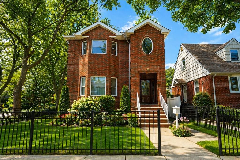 Photo of 62 Coddington Avenue, Staten Island, NY 10306 (MLS # 501407)