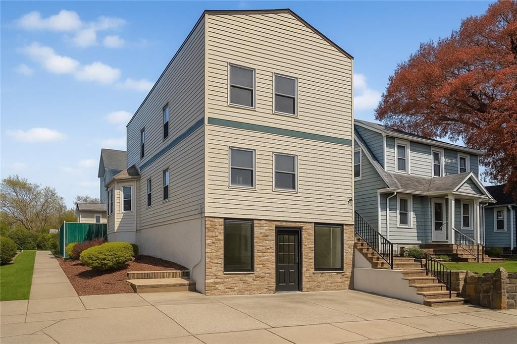 Photo of 262 Maine Avenue, Staten Island, NY 10314 (MLS # 497562)