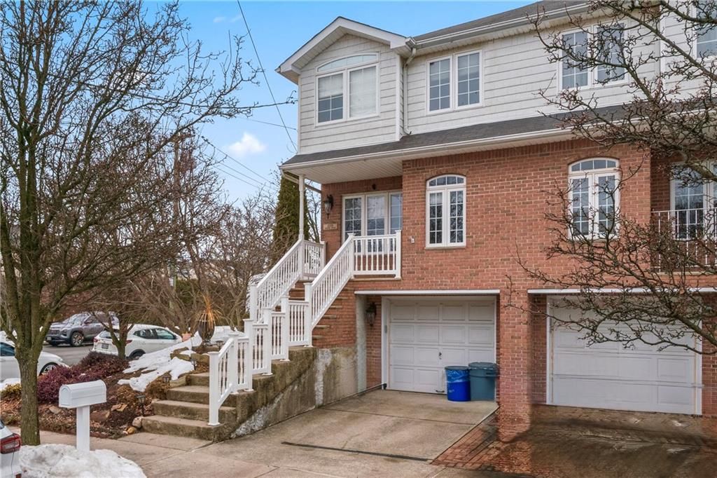 Photo of 1089 Sheldon Avenue, Staten Island, NY 10309 (MLS # 499078)