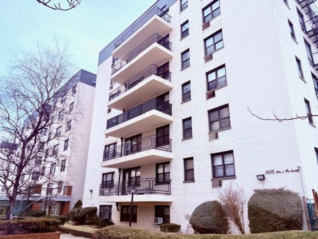 Photo of 3855 Shore Parkway #3M, Brooklyn, NY 11235 (MLS # 493002)