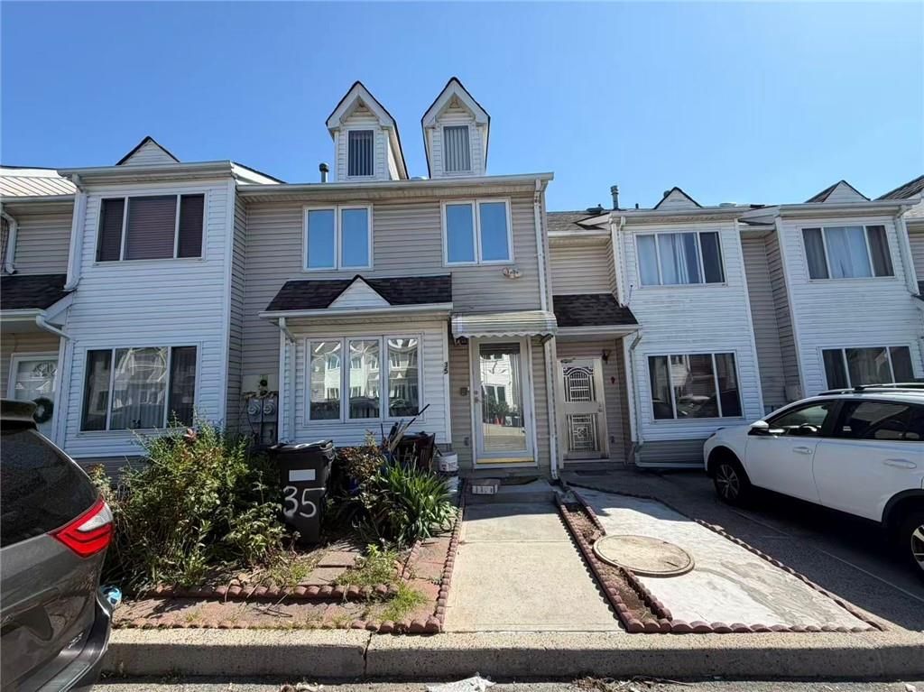 Photo of 35 Hirsch Lane, Staten Island, NY 10314 (MLS # 501204)