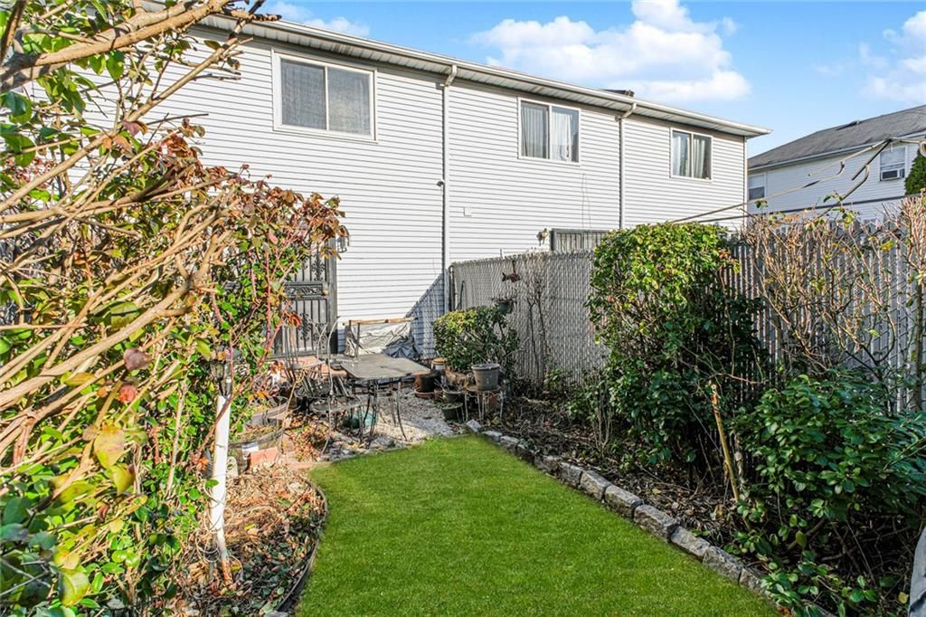 Photo of 60 Northfield Court, Staten Island, NY 10303 (MLS # 498165)