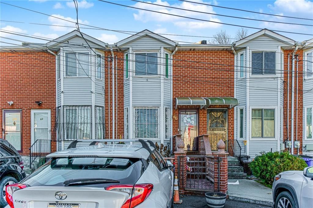 Photo of 60 Northfield Court, Staten Island, NY 10303 (MLS # 498165)