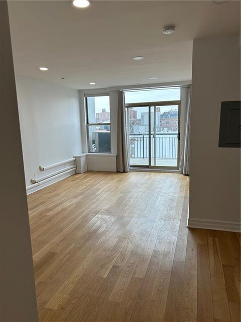 Homes For Sale - 647 Washington Avenue #7A<br/> Brooklyn, NY 11238