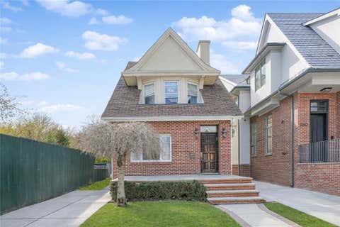 Homes For Sale - 862 10th Street<br/> Brooklyn, NY 11230