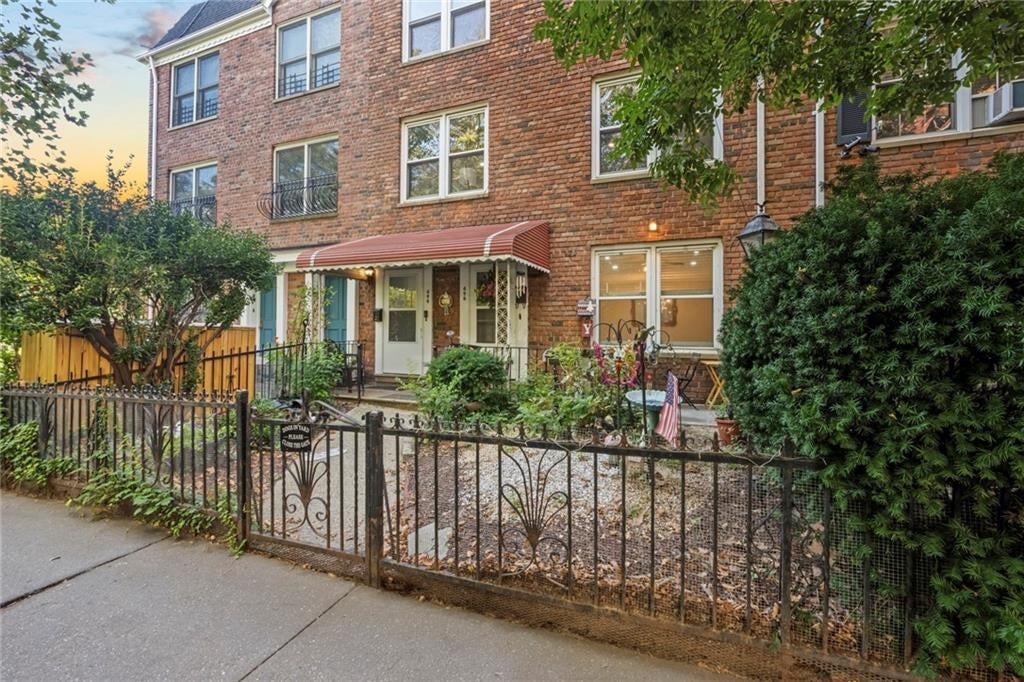 Photo of 496 Clinton Street, Brooklyn, NY 11231 (MLS # 504200)
