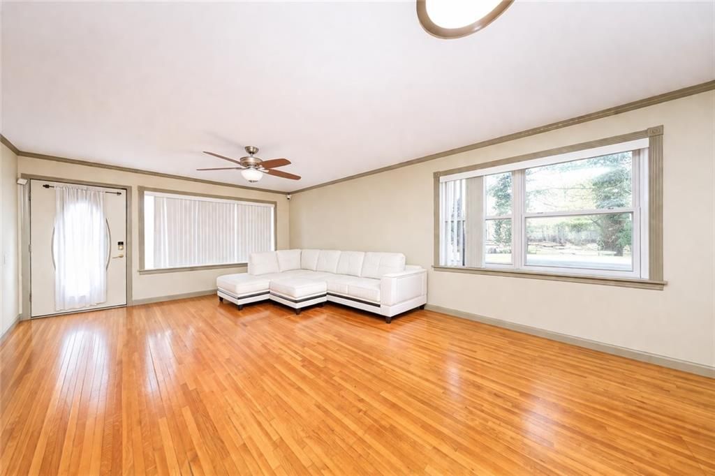 Photo of 25 Amazon Court, Staten Island, NY 10304 (MLS # 500651)