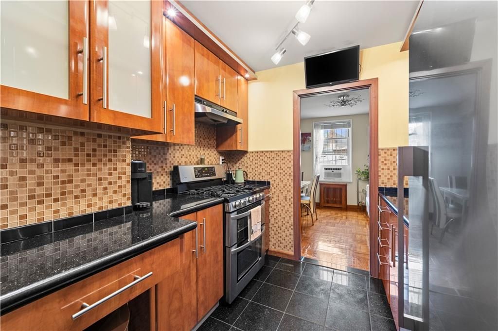 Photo of 1625 Emmons Avenue #1R, Brooklyn, NY 11235 (MLS # 493237)