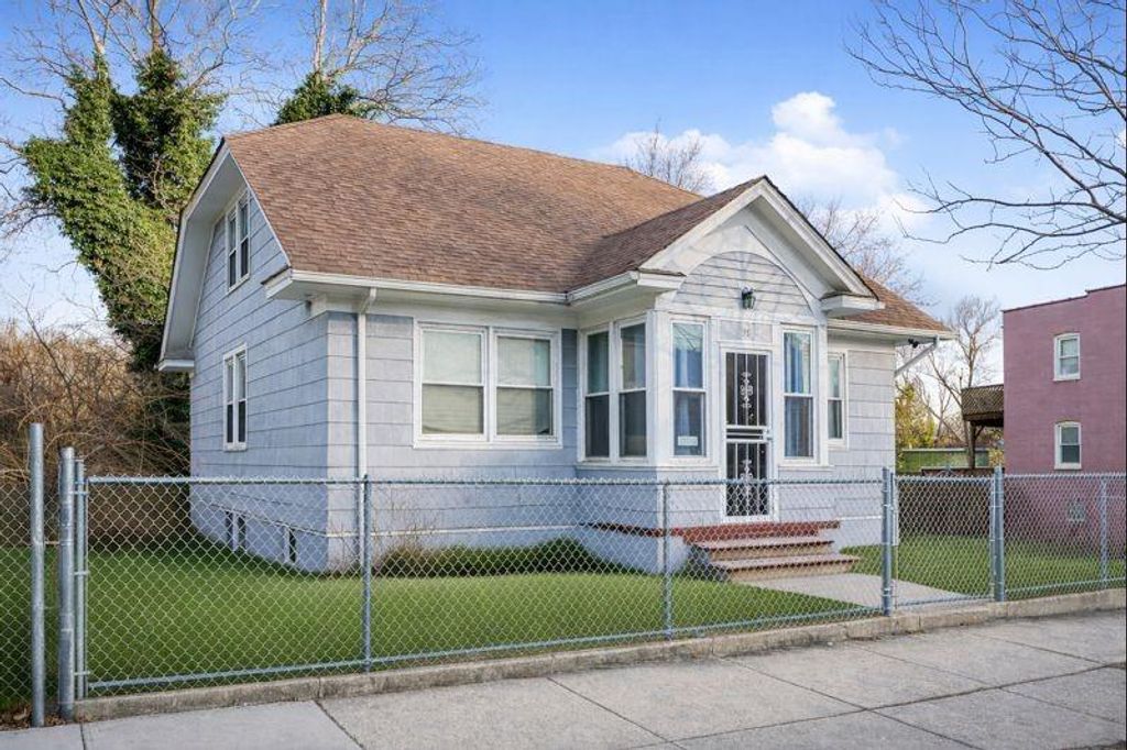 Photo of 99 Stanley Avenue, Staten Island, NY 10301 (MLS # 498261)