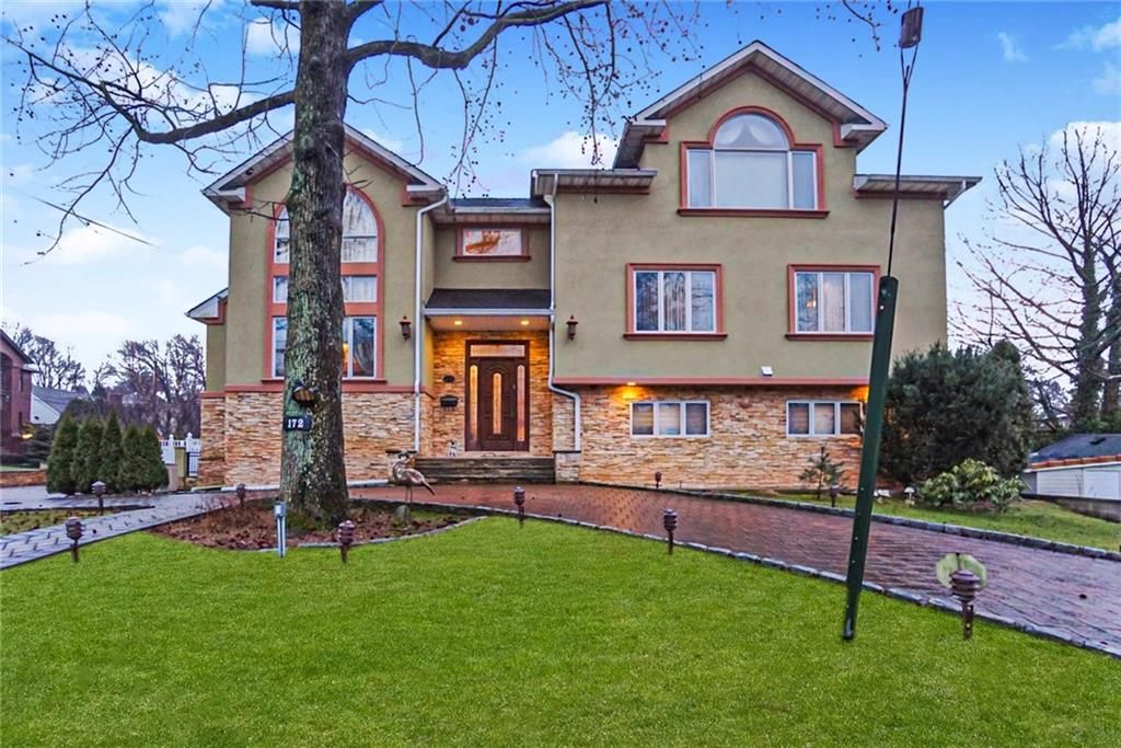 Photo of 172 Coventry Road, Staten Island, NY 10304 (MLS # 498530)