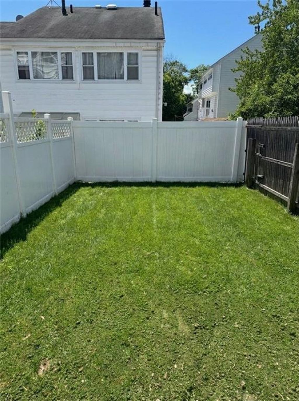 Photo of 20 HAMPTON Green #20, Staten Island, NY 10312 (MLS # 501753)